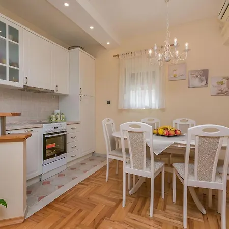 Apartment Marija